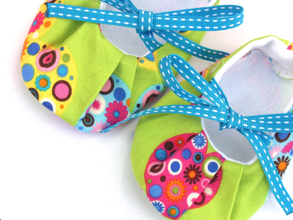 Baby shoes - all my green hearts, size 0-6 months
