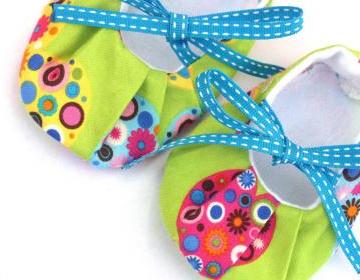 Baby shoes - all my green hearts, size 0-6 months
